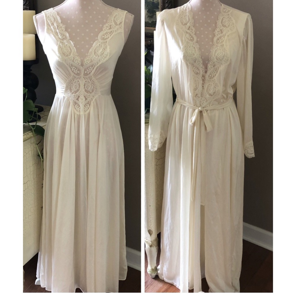Vintage Olga Ivory Nylon Lace Nightgown Robe Peignoir Set 94280 Size Medium